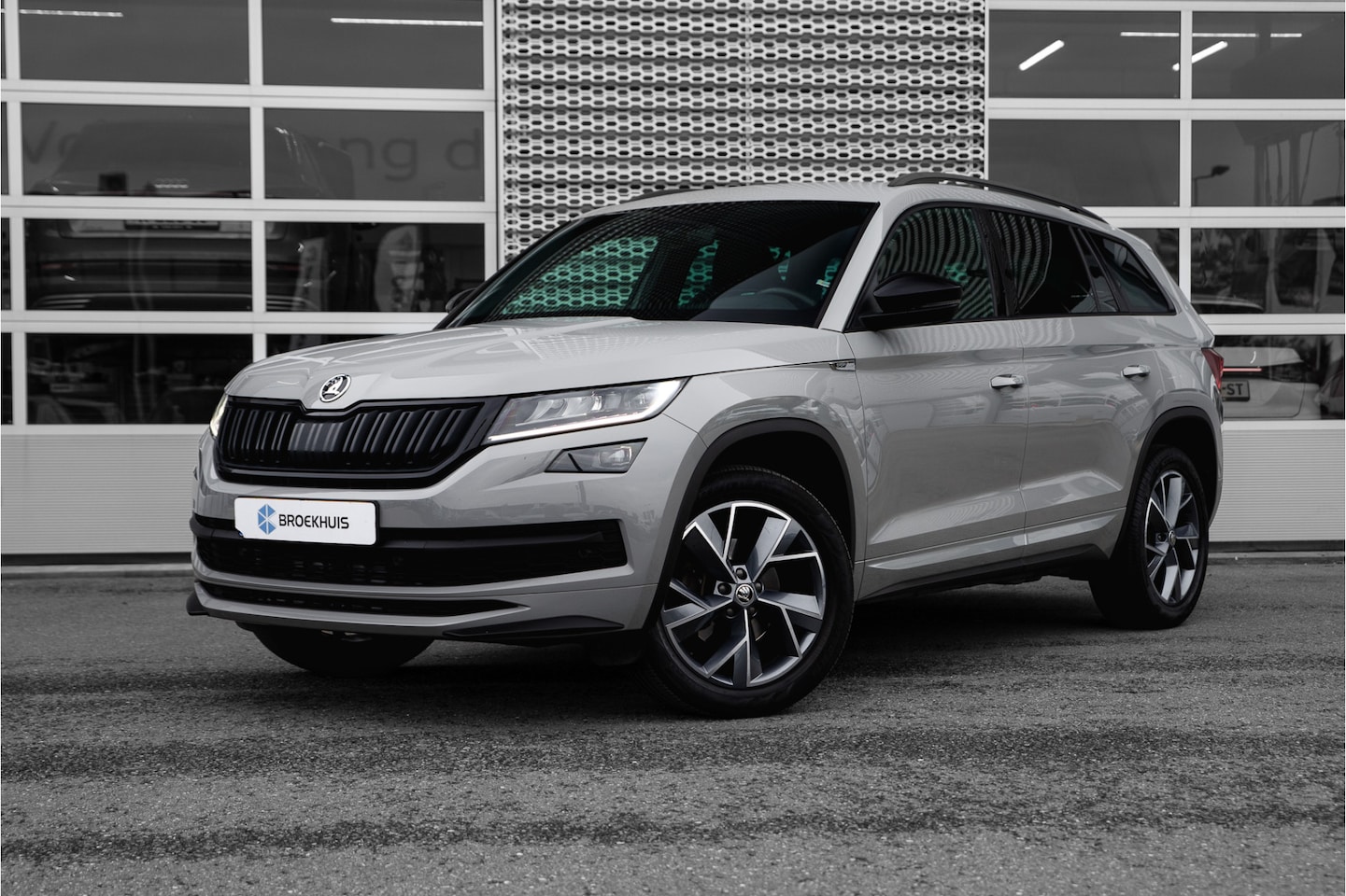 Skoda Kodiaq - 1.5 TSI Sportline Business | Trekhaak | Camera | Navigatie | Carplay - AutoWereld.nl