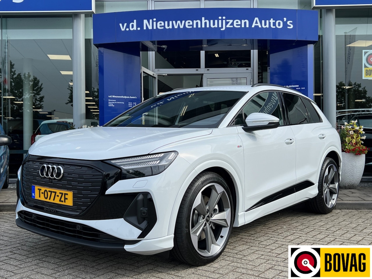 Audi Q4 e-tron - 40 S edition 77 kWh | 1150 ex BTW Full Operational Lease | Actie €2000 subsidie  Info Bas: - AutoWereld.nl