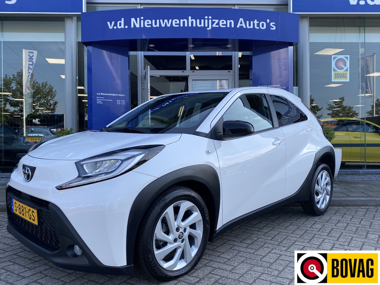 Toyota Aygo X - 1.0 VVT-i MT first | 1e eigenaar | Apple Carplay/Android Auto | Achteruitrijcamera | - AutoWereld.nl