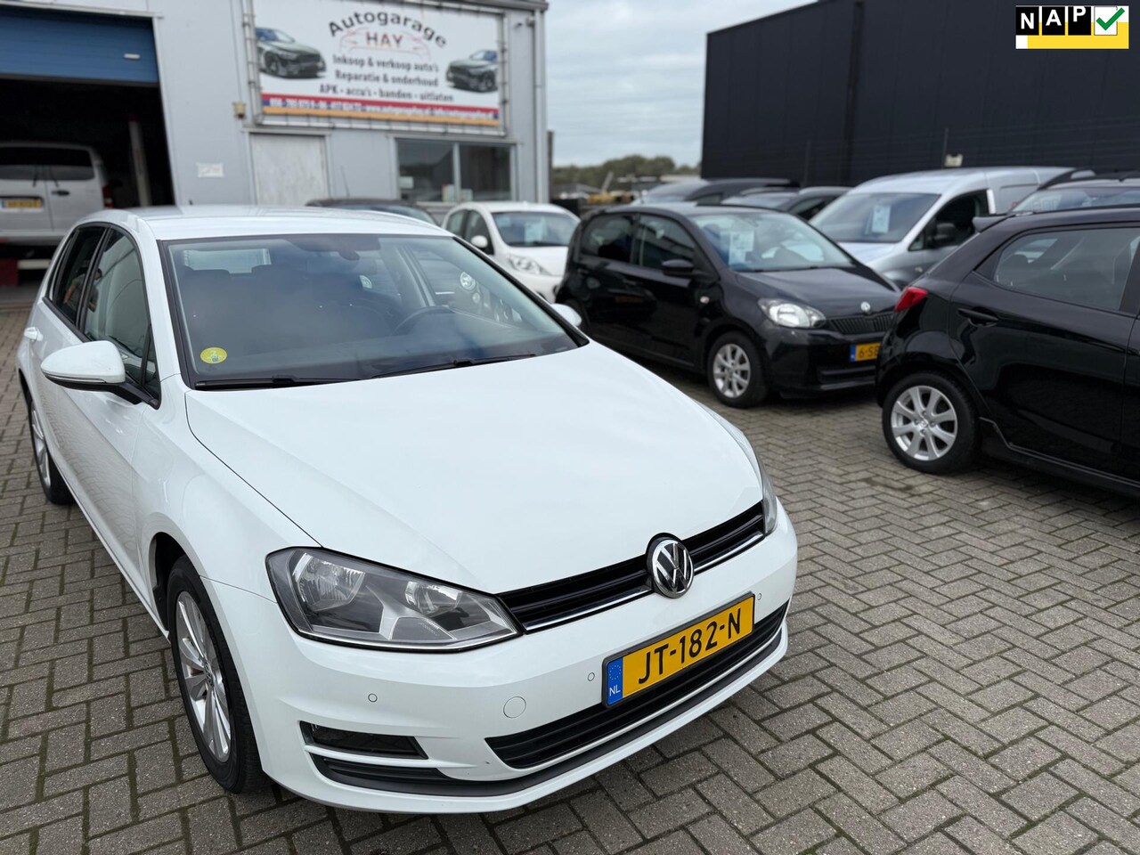 Volkswagen Golf - 1.6 TDI Comfortline 1.6 TDI Comfortline - AutoWereld.nl