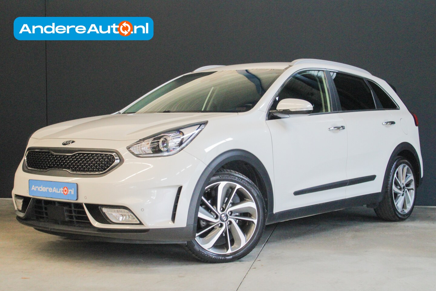 Kia Niro - 1.6 GDi Hybrid DynamicPlusLine |trekhaak|adaptive cruise|JBL|leder|dealer onderhouden| - AutoWereld.nl