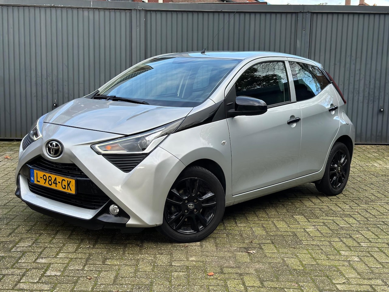 Toyota Aygo - 1.0 VVT-i x-fun Apple CarPlay NAP - AutoWereld.nl