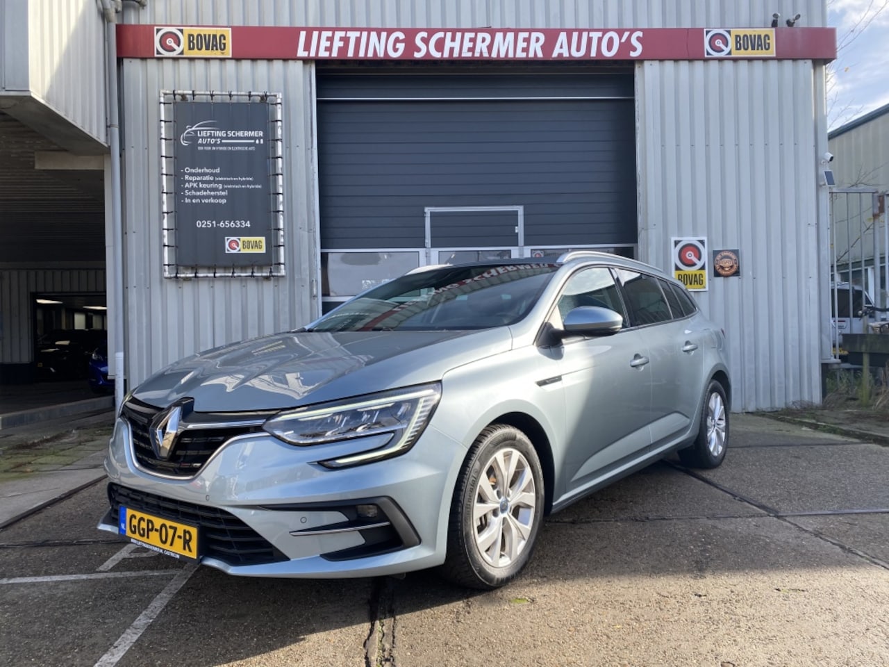 Renault Mégane E-Tech - 1.6 ET PH 160 BnsZen - AutoWereld.nl