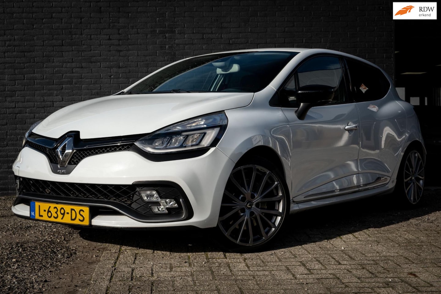 Renault Clio - 1.6 Turbo R.S. | Facelift | Leder - AutoWereld.nl