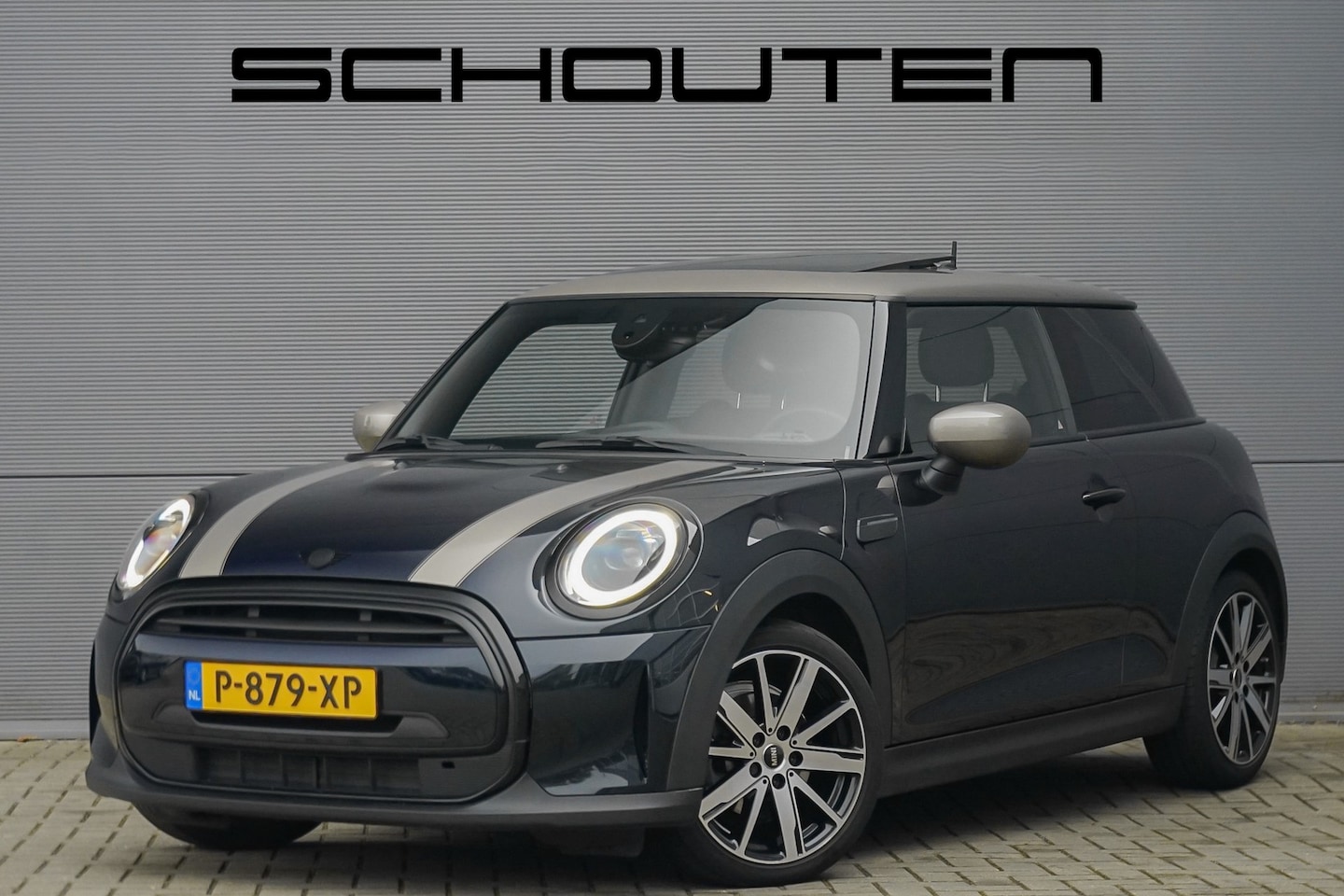 MINI Cooper - Mini 1.5 Camden Edition Pano Stoelverwarming Camera 1e Eig Comfort Access - AutoWereld.nl