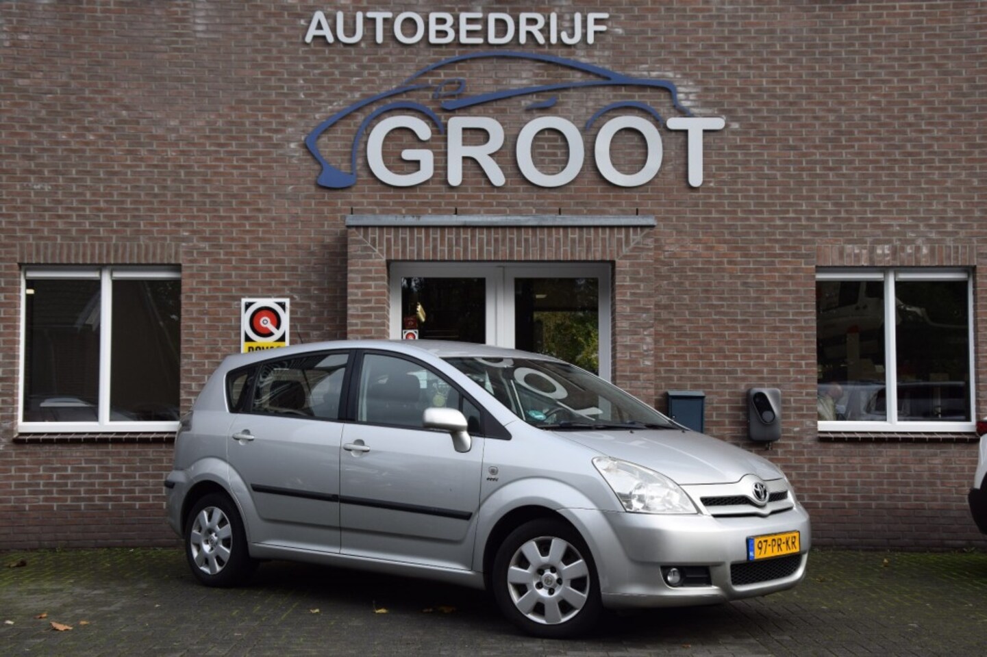 Toyota Verso - 1.6 VVT-i Sol 1.6 VVT-I SOL - AutoWereld.nl