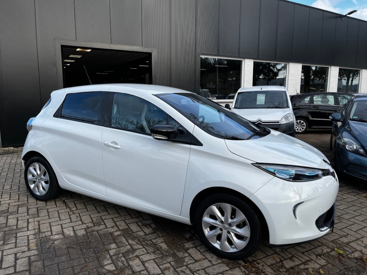 Renault Zoe - Q210 ZEN QC 22 *NAVI - CAMERA - ACCU HUUR* - AutoWereld.nl