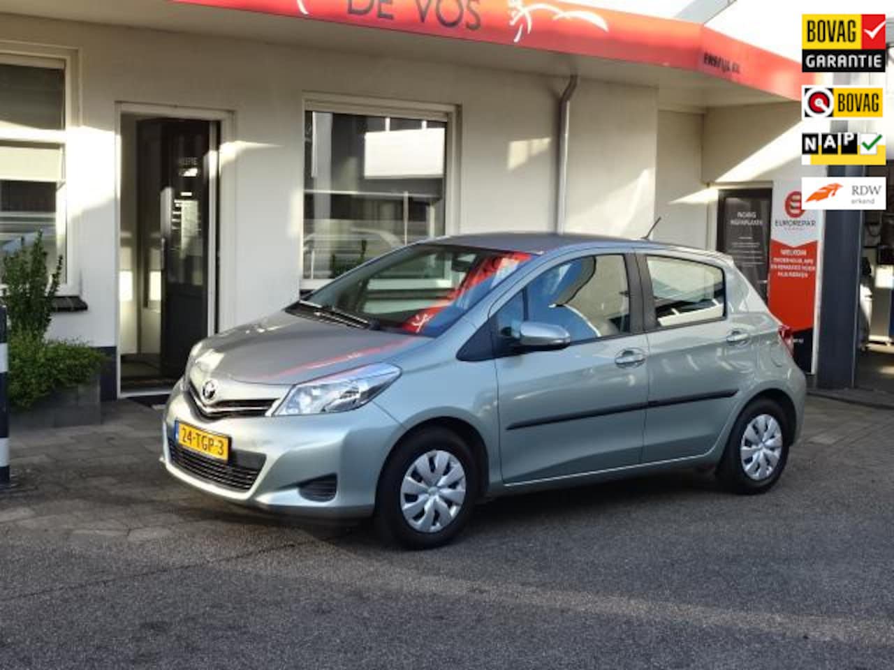 Toyota Yaris - 1.0 VVT-i Aspiration 1.0 VVT-i Aspiration - AutoWereld.nl