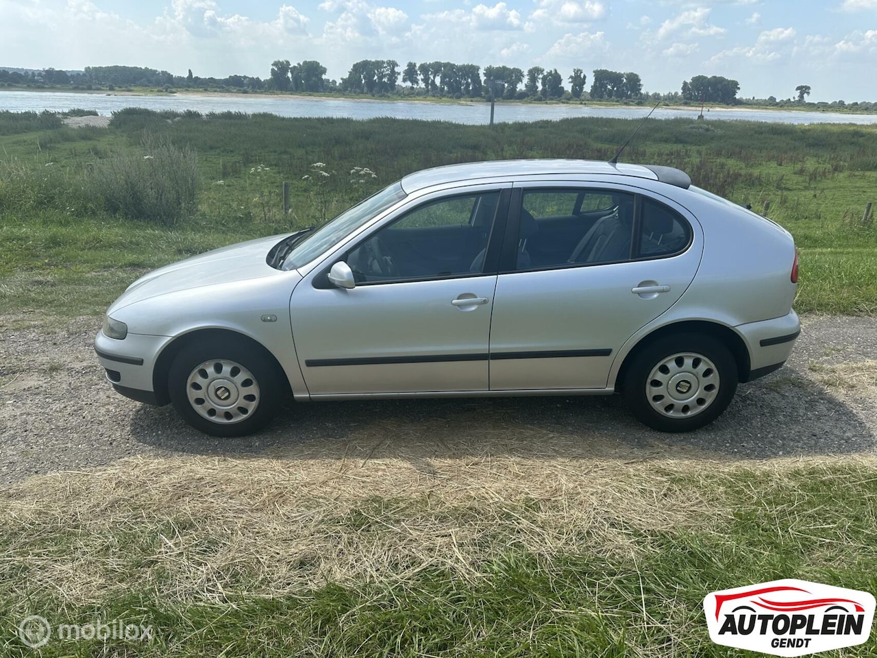 Seat Leon - 1.6-16V Stella 1.6-16V Stella - AutoWereld.nl