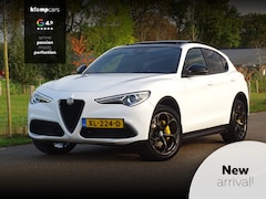 Alfa Romeo Stelvio - 2.0 T AWD 280PK Schuifdak | H+K | Veloce | Flippers | 20inch QV | Difusser TI |