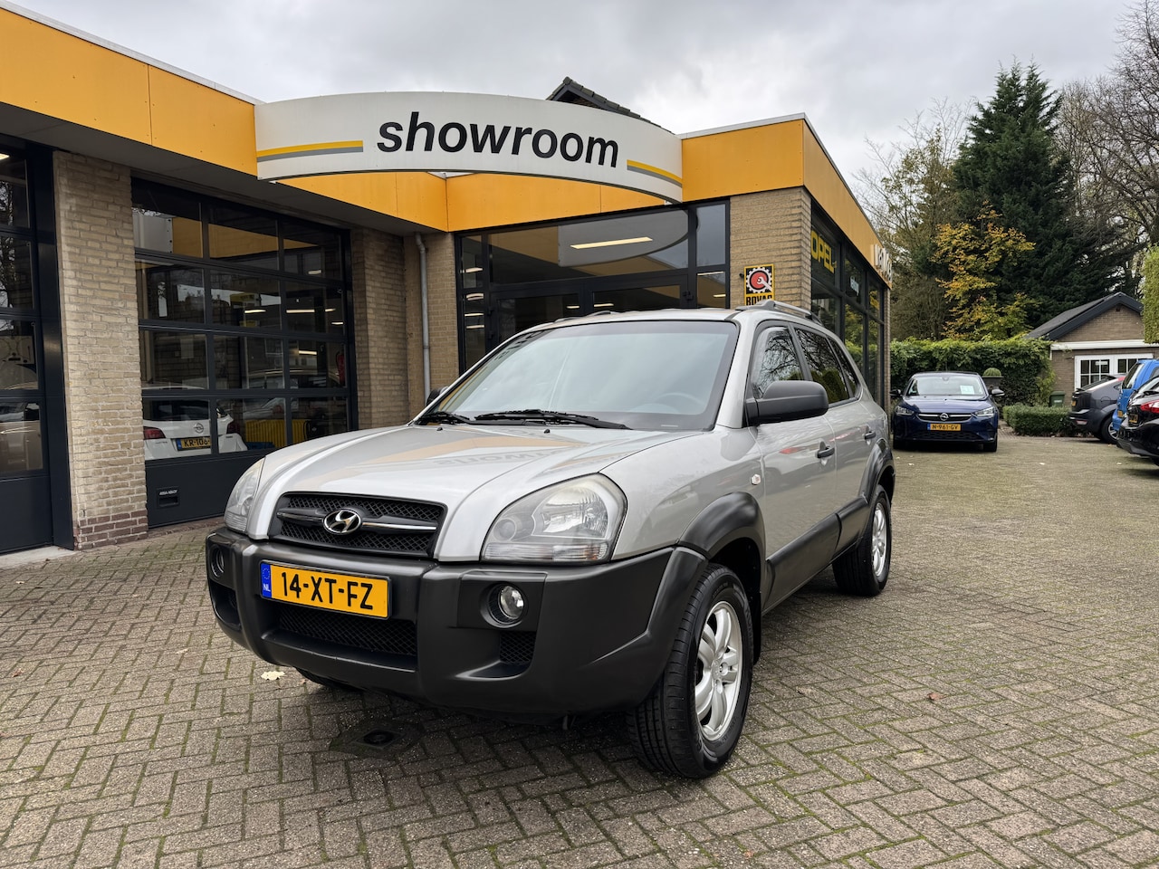 Hyundai Tucson - 2.0i Dynamic Airco - AutoWereld.nl