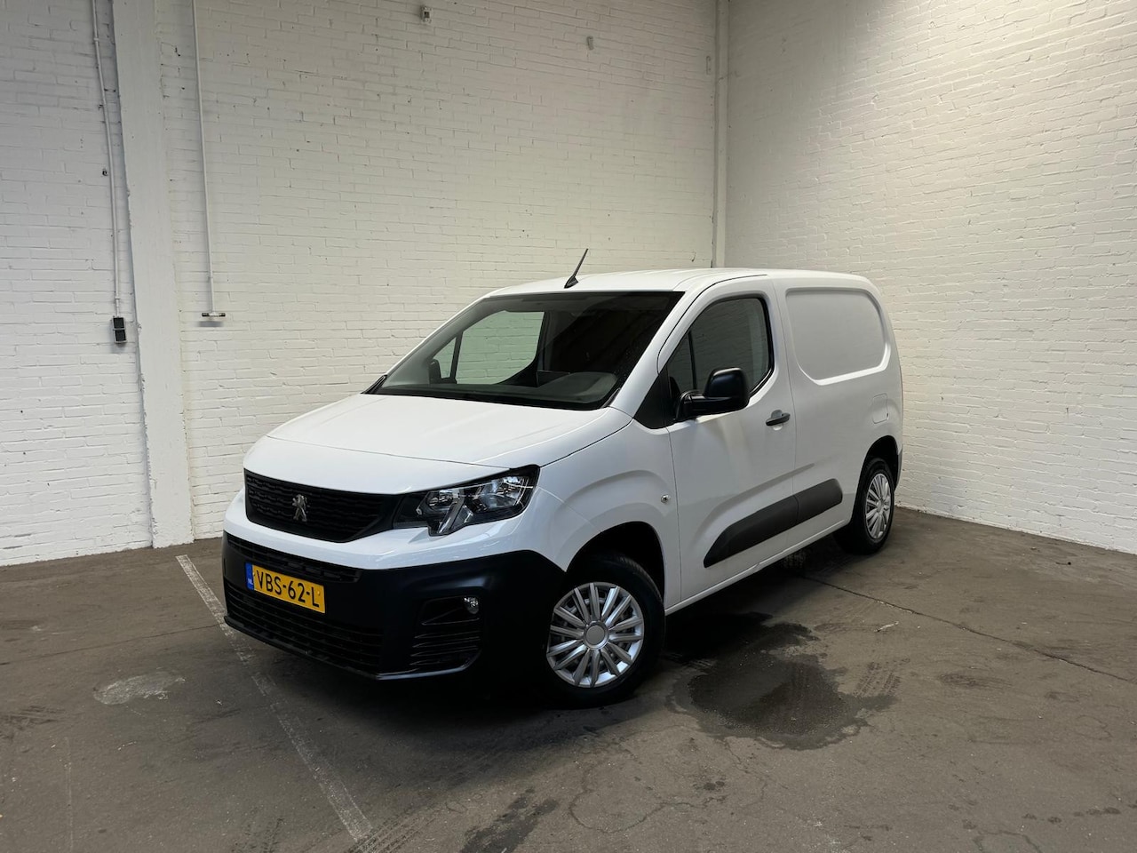 Peugeot Partner - 1.5 BlueHDI Premium|Apple carplay|Navi|PDC|Elektrische ramen - AutoWereld.nl