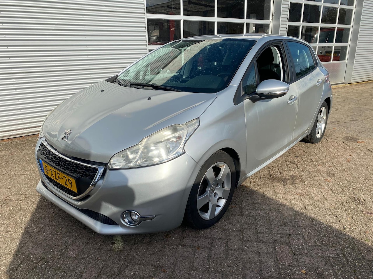 Peugeot 208 - 1.6 e-HDi Allure 1.6 e-HDi Allure - AutoWereld.nl