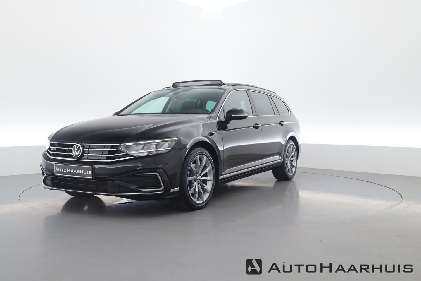 Volkswagen Passat Variant - 1.4 TSI PHEV GTE R-Line | Pano | Camera | Navi | Stoel- Stuurverw. | Travel Assist | Leder - AutoWereld.nl