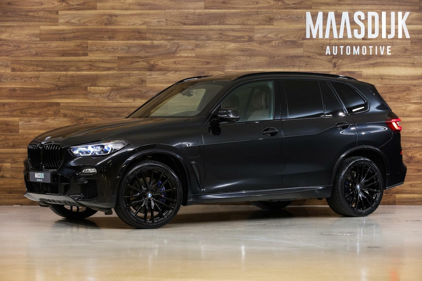 BMW X5 - xDrive45e M-Sport|B&W|Softclose|Pano|360|ACC|Trekhaak| - AutoWereld.nl