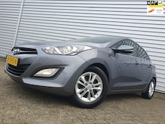 Hyundai i30 - 1.6 GDi i-Motion Clima / Cruise / NAVI