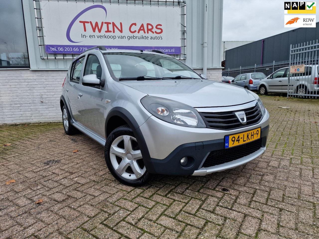 Dacia Sandero Stepway - 1.6 - AutoWereld.nl