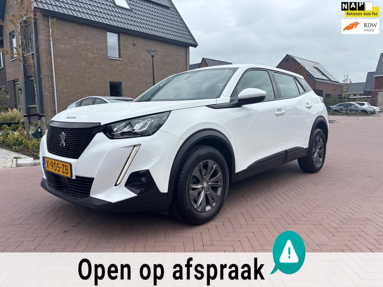 Peugeot 2008 - 1.2 PureTech Allure | CarPlay | 1e EIG | LED verlichting | Airco PDC - AutoWereld.nl