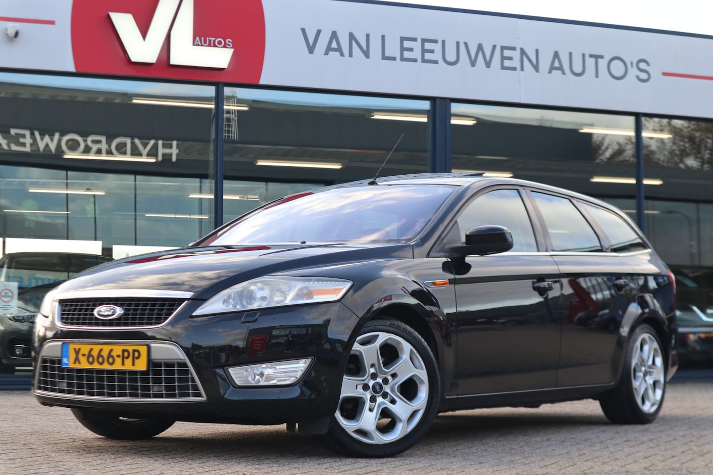 Ford Mondeo Wagon - 2.5-20V Ghia | Trekhaak | LPG | Automatische Airco - AutoWereld.nl