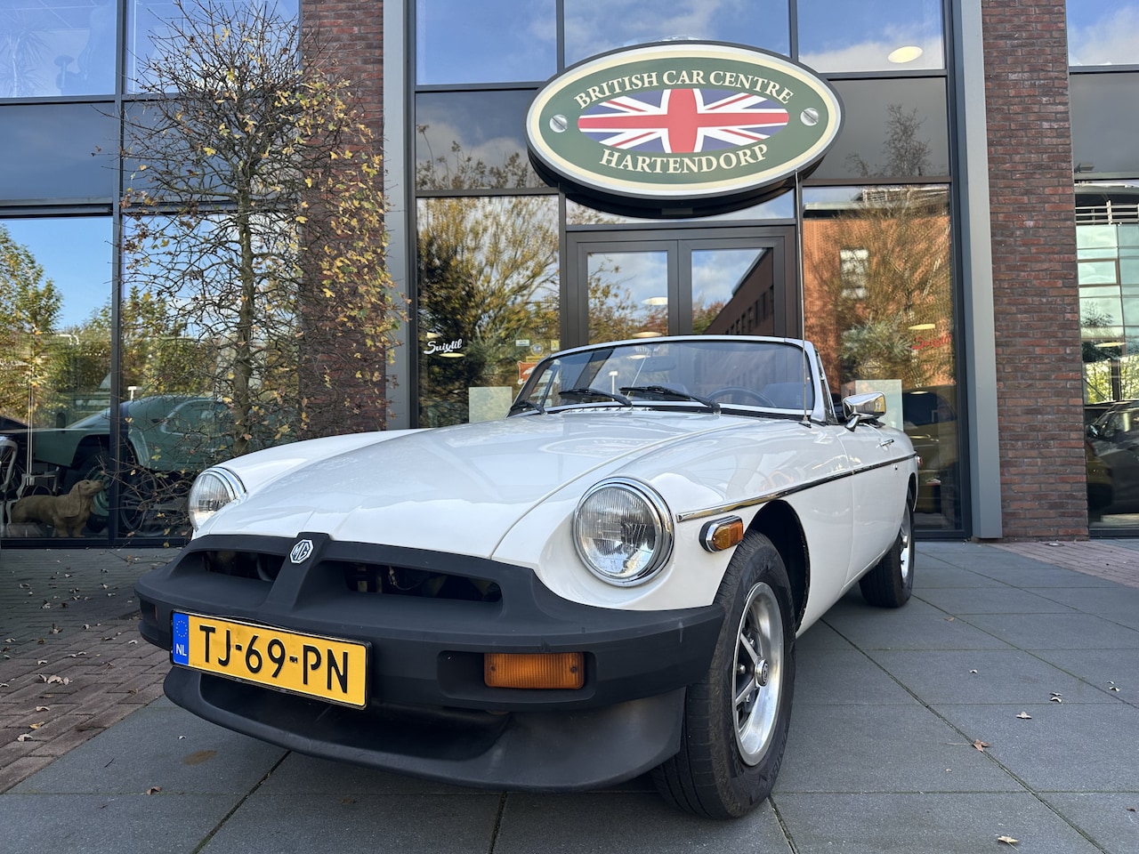 MG B type - 1.8 Roadster 115 - AutoWereld.nl