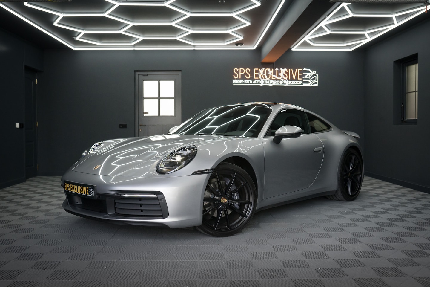 Porsche 911 - 3.0 Carrera / Apple Carplay / Glazen schuifkanteldak / PPF / Stoelverwarming - AutoWereld.nl