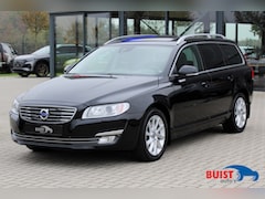 Volvo V70 - 2.0 T5 245pk Nordic+ SCHUIFDAK XENON 1e eig. NL-auto