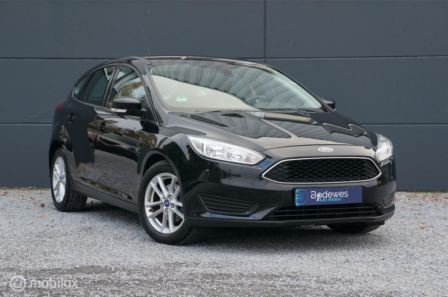 Ford Focus - 1.0 Ecoboost Trend Edition Navi Airco Nw Distr ! - AutoWereld.nl