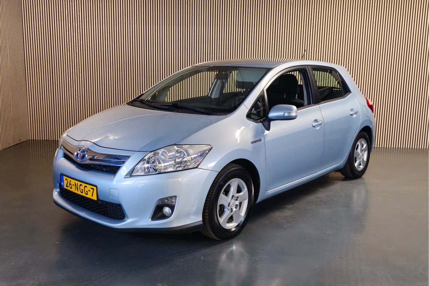 Toyota Auris - 1.8 Full Hybrid Aspiration - Cruise Control - El. Ramen voor en achter - AutoWereld.nl