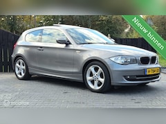 BMW 1-serie - 118d Business Line *Nieuwe APK