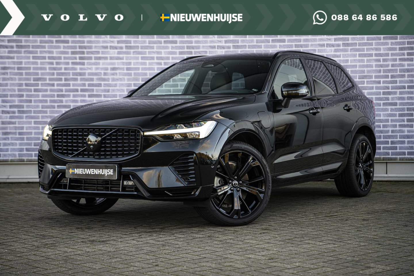 Volvo XC60 - 2.0 Recharge T8 AWD Ultimate Black Edition | 360° Camera | Head-up Display | Gelamineerd g - AutoWereld.nl