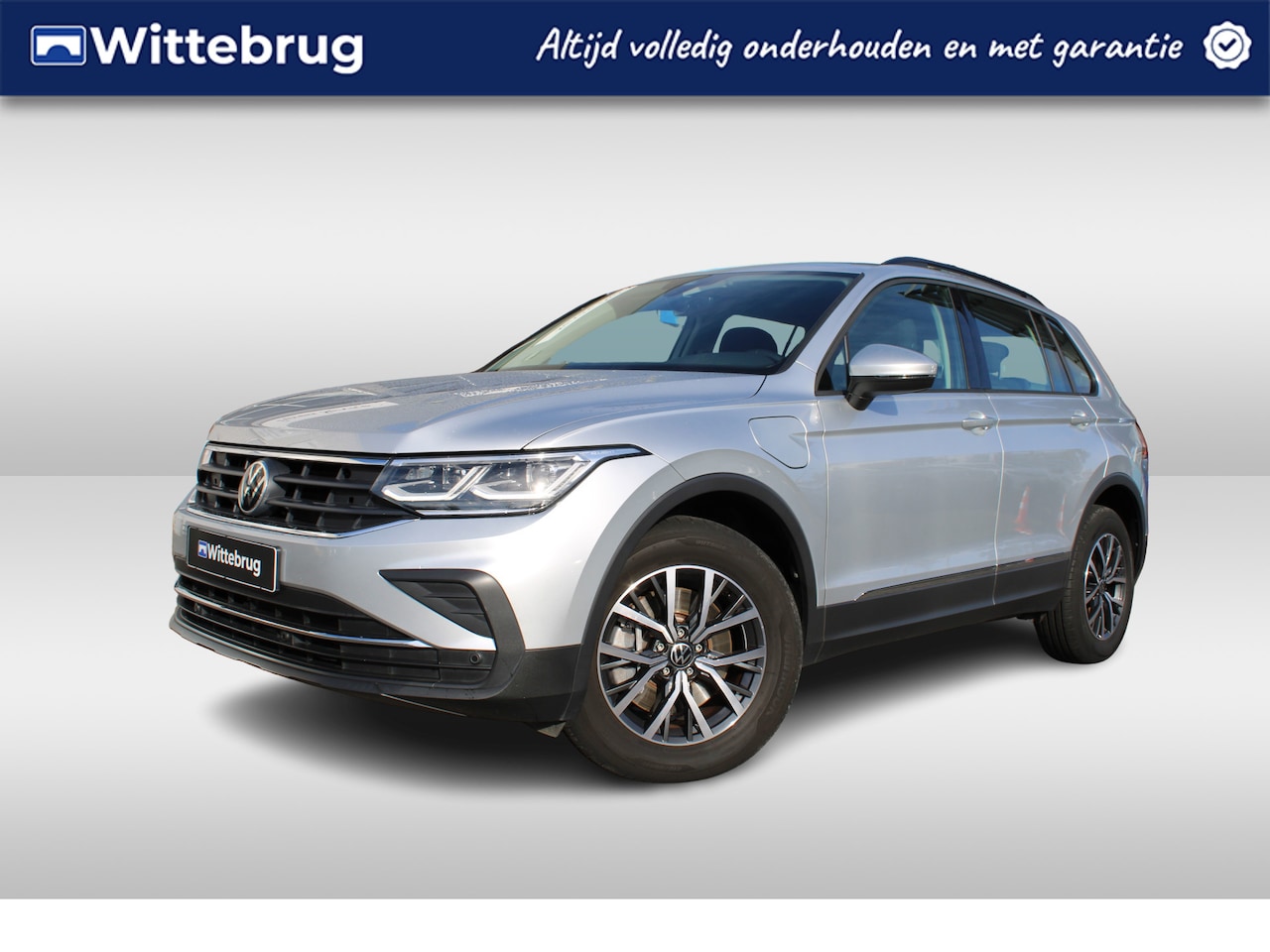 Volkswagen Tiguan - 1.4 TSI 245pk eHybrid Life DSG Automaat Digitaal Dashboard / LED + Verlichting / Navigatie - AutoWereld.nl