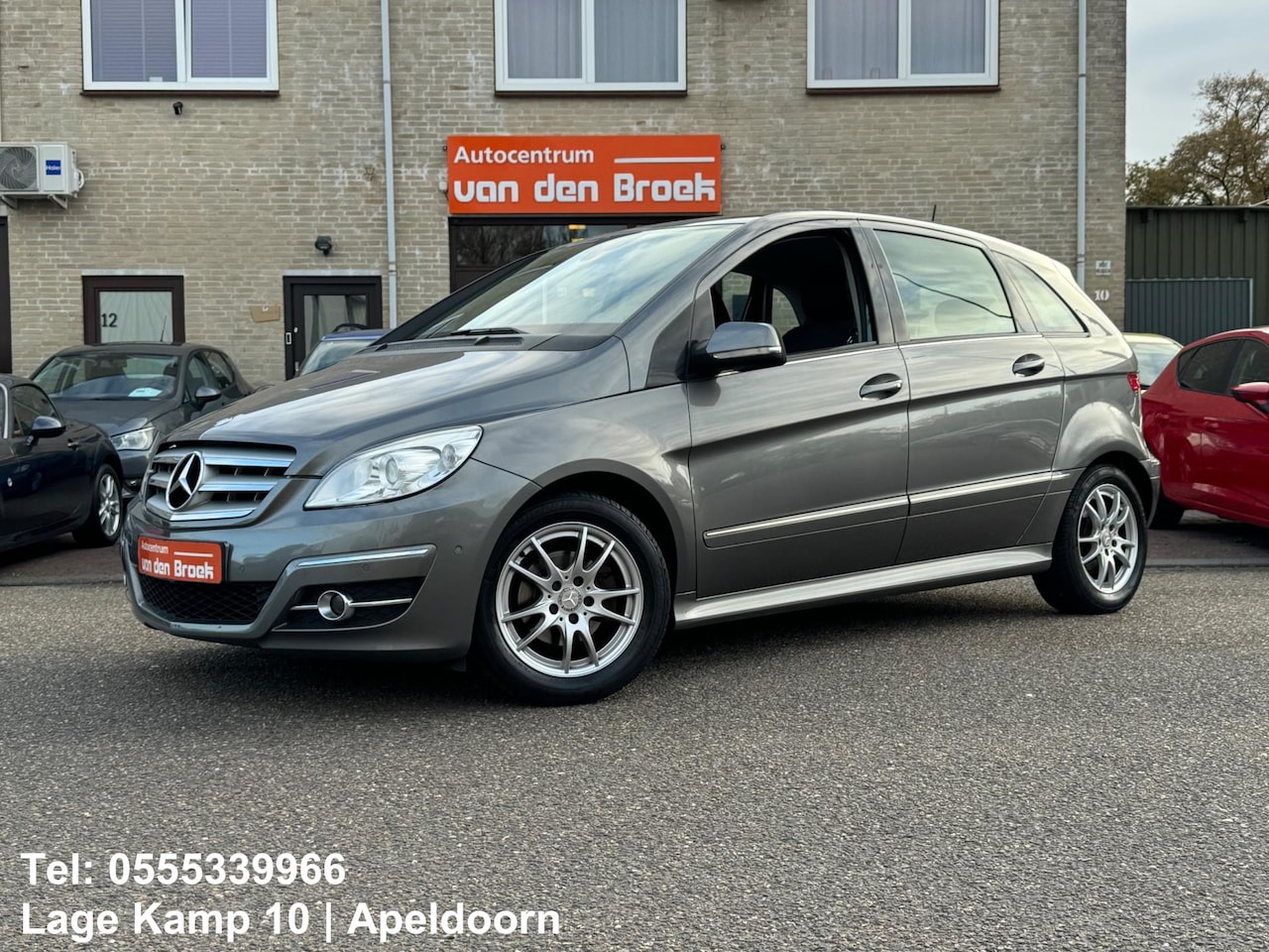 Mercedes-Benz B-klasse - 170 Leder Airco Stoelverwarming PDC Trekhaak Face Lift - AutoWereld.nl