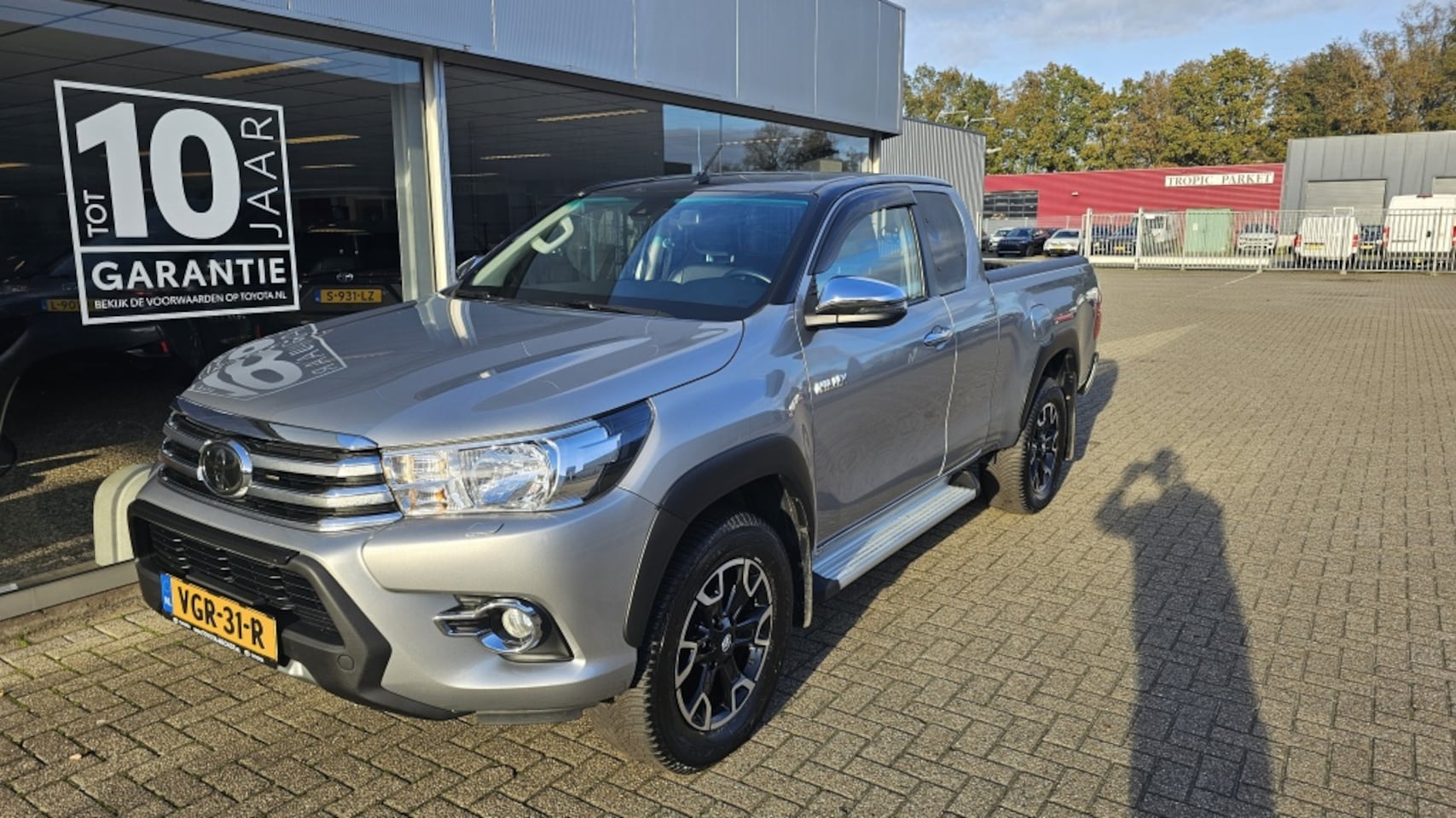 Toyota HiLux - 2.4 D-4D-F XtraCab Proffesional full option NLauto | dealeronder - AutoWereld.nl