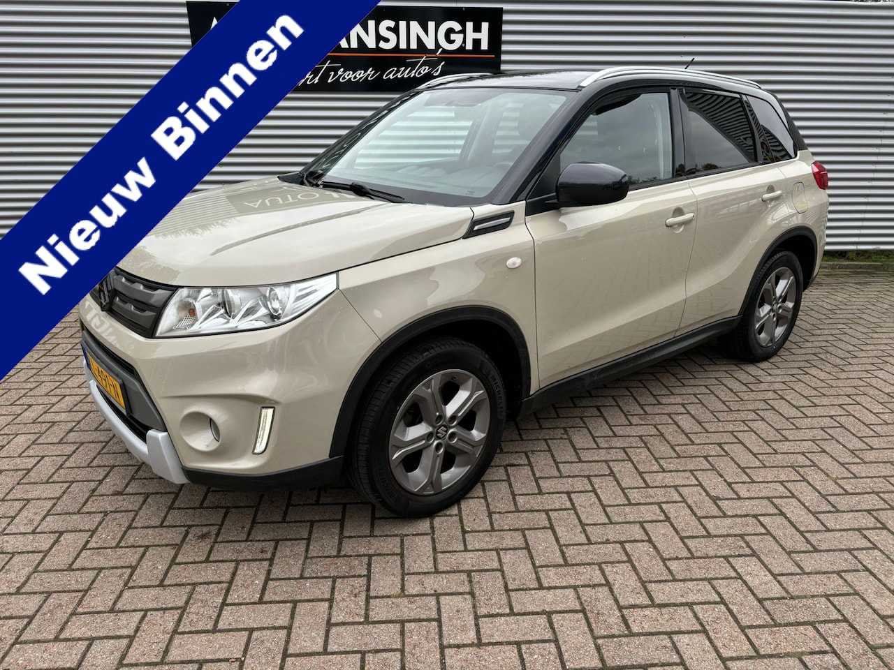 Suzuki Vitara - 1.6 Exclusive Allgrip | Trekhaak | Clima | Navigatie | LM Velgen | Privacy glas | Navigati - AutoWereld.nl