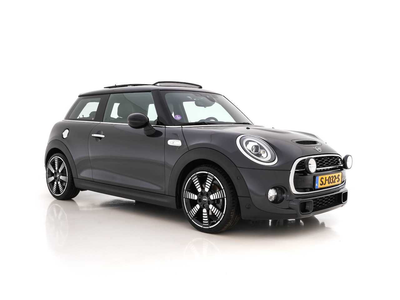 MINI John Cooper Works - Mini 2.0 S Chili JCW-Sport-Pack Aut. *PANO | NAPPA-FULL-LEATHER | HEAD-UP | HARMAN/KARDON- - AutoWereld.nl