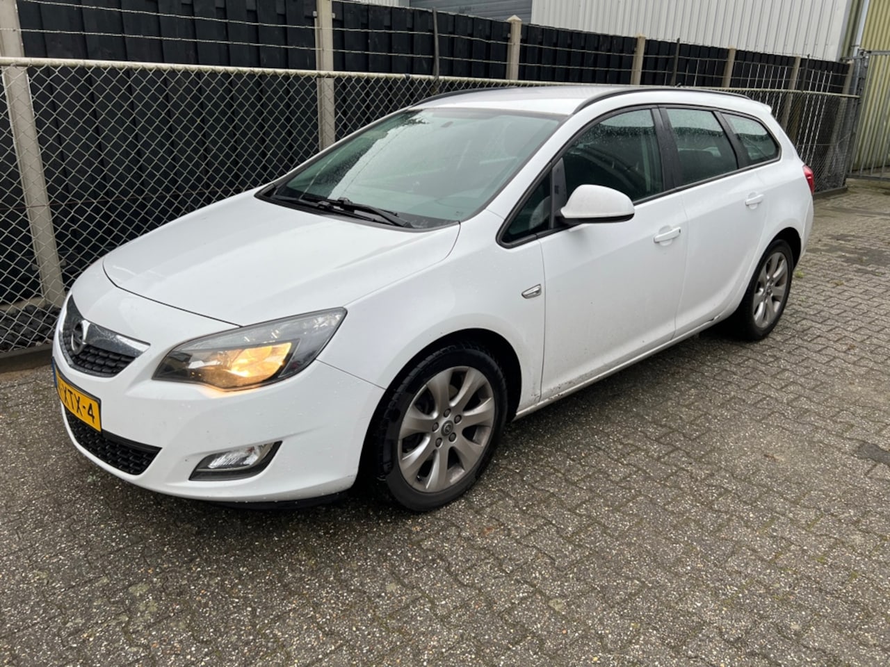 Opel Astra Sports Tourer - 1.7 CDTi netto export - AutoWereld.nl