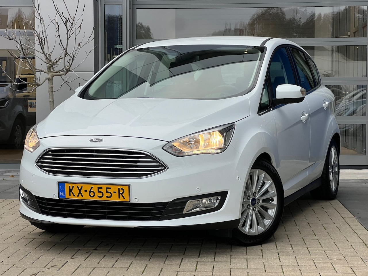 Ford C-Max - 1.0 Titanium | Navigatie | Apple Carplay | Keyless | Verw. voorruit | PDC rondom | Cruise - AutoWereld.nl