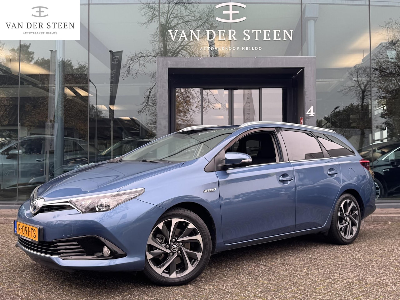 Toyota Auris Touring Sports - 1.8 Hybrid Dynamic Camera | Fabrieksgarantie t/m 06/2025 - AutoWereld.nl