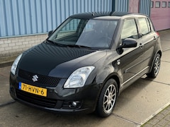 Suzuki Swift - 1.3D Exclusive| AIRCO| LM VELGEN| TREKHAAK| APK| NAP