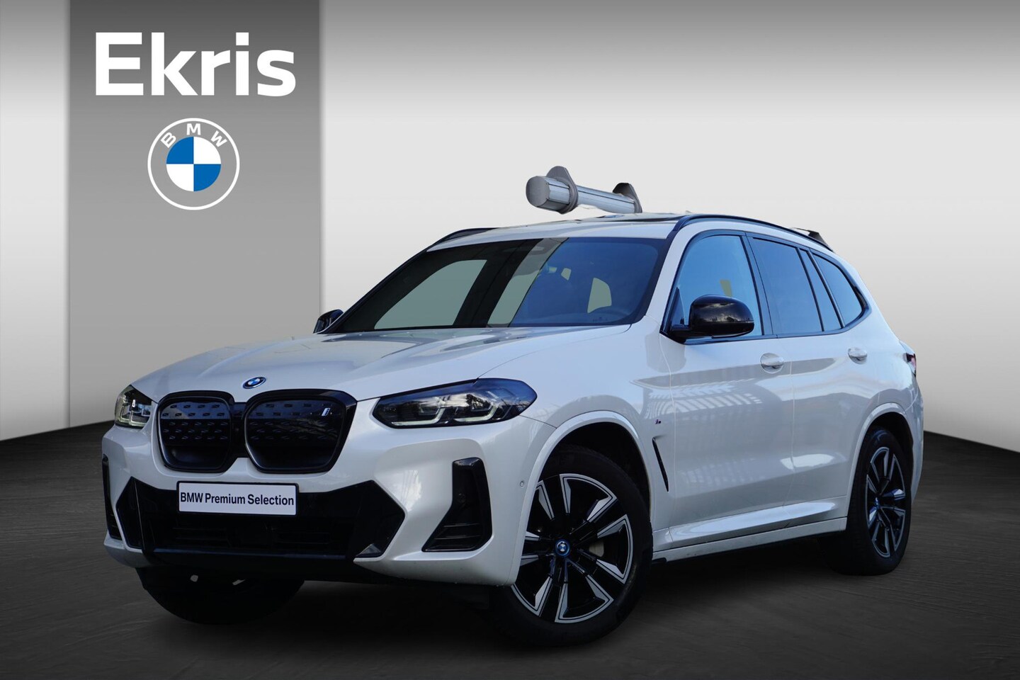 BMW iX3 - 80 kWh High Executive | M Sportpakket | Glazen Panoramadak | Driving Assistant Professiona - AutoWereld.nl