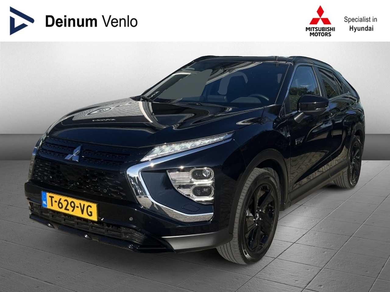 Mitsubishi Eclipse Cross - 2.4 PHEV Black edition Afneembare Trekhaak/ Navi / Camera - AutoWereld.nl