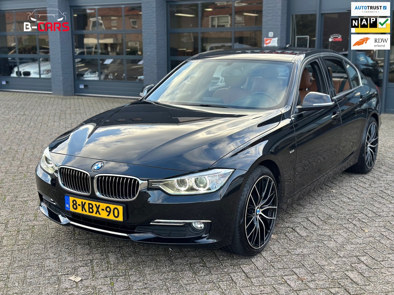 BMW 3-serie - 320i EfficientDynamics LUXURY|LEER|XENON|NAVI|PDC|CRUISEC|NAP!! - AutoWereld.nl