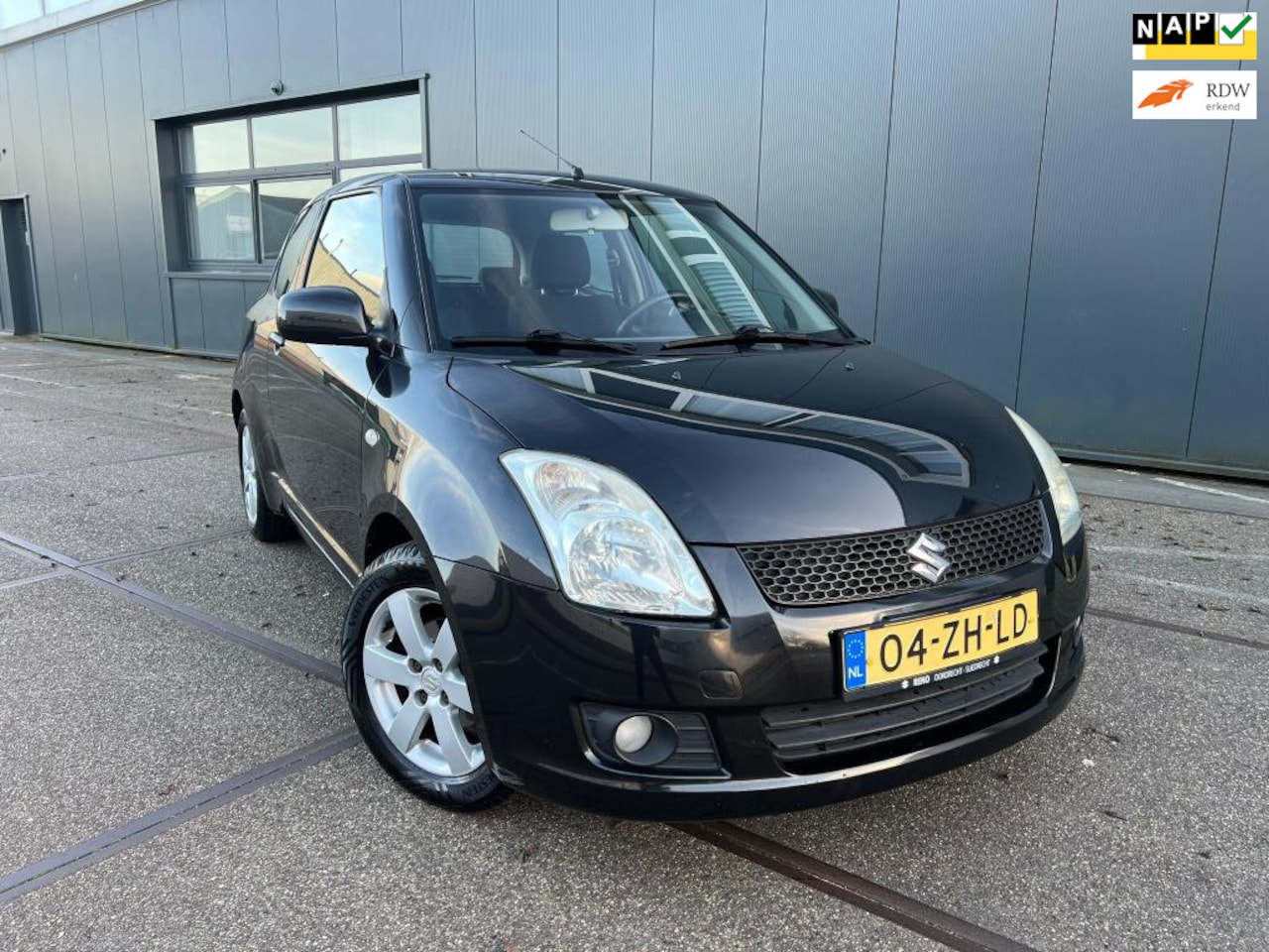 Suzuki Swift - 1.3 Exclusive - 1 JAAR APK - KEYLESS - AIRCO - - AutoWereld.nl