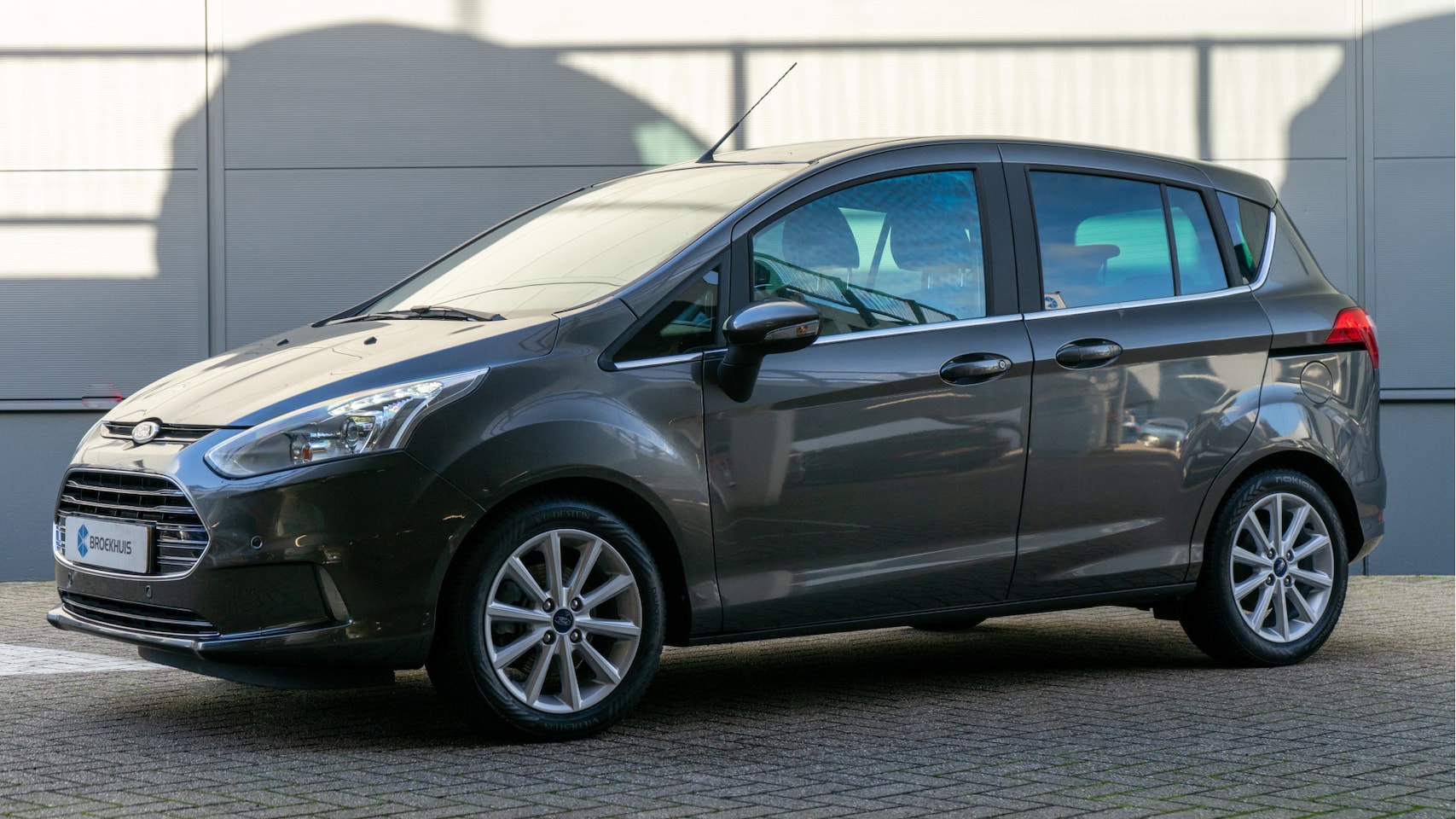 Ford B-Max - 1.0EB Titanium | Trekhaak, Climate controle, Cruise controle, Navigatie, Parkeersensoren v - AutoWereld.nl