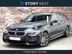 BMW 5-serie Touring - 520i Executive M Sport Pakket Automaat / Navigatie Professional / Panoramadak / Trekhaak /