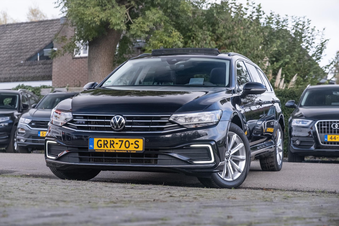 Volkswagen Passat Variant - PHEV GTE panorama dak trekhaak bovag-garantie - AutoWereld.nl