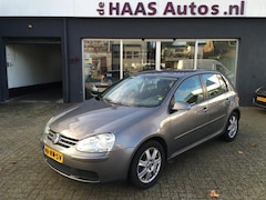 Volkswagen Golf - 1.6 Comfortline / AIRCO ACC / ALU VELGEN / APK JULI 2025 / CRUISE