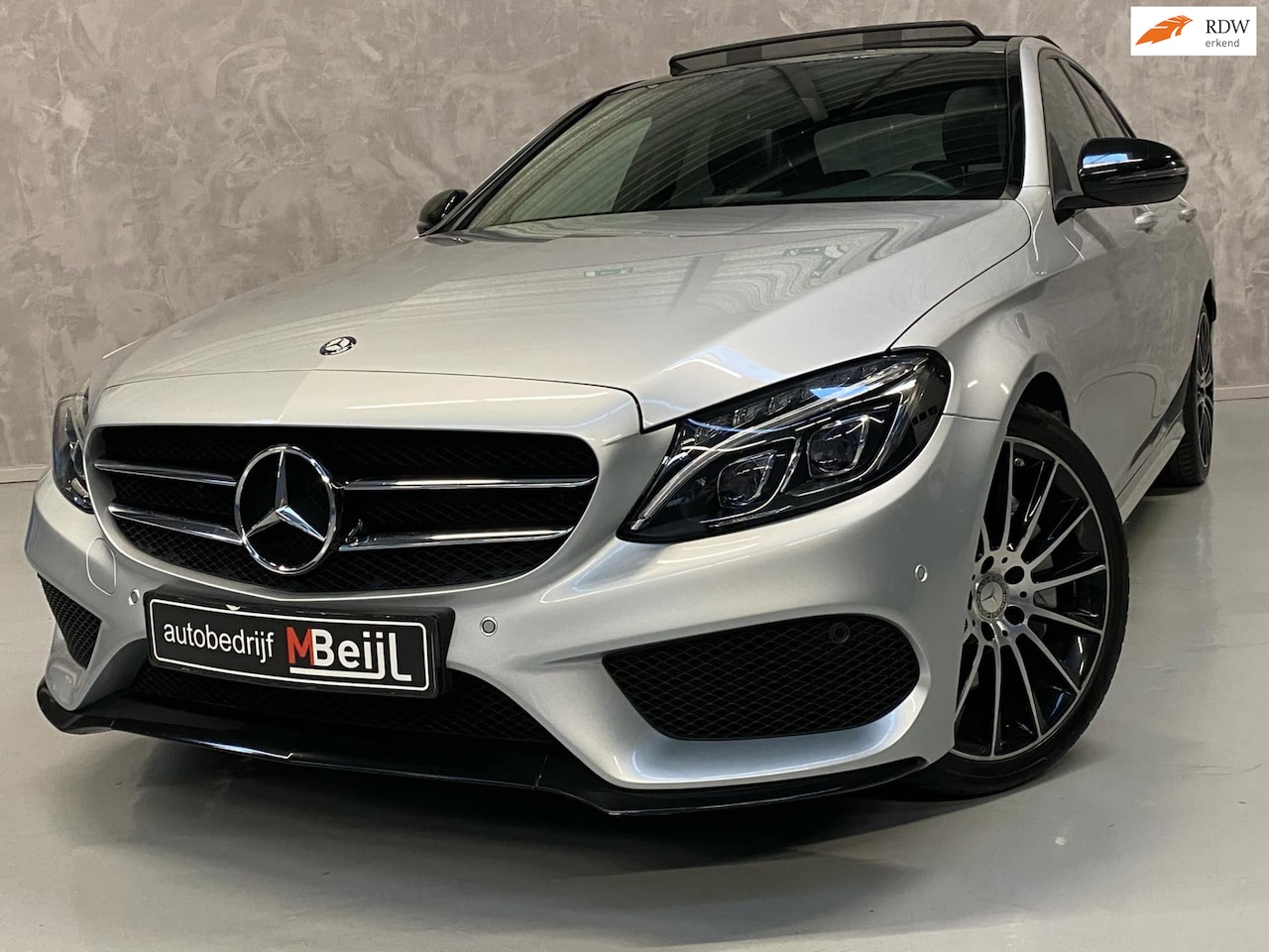 Mercedes-Benz C-klasse - 250 Edition 1 /AMG-Pakket /Pano /B&O - AutoWereld.nl