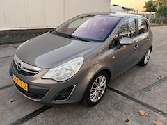 Opel Corsa - 1.4-16V Cosmo nieuwe apk airco