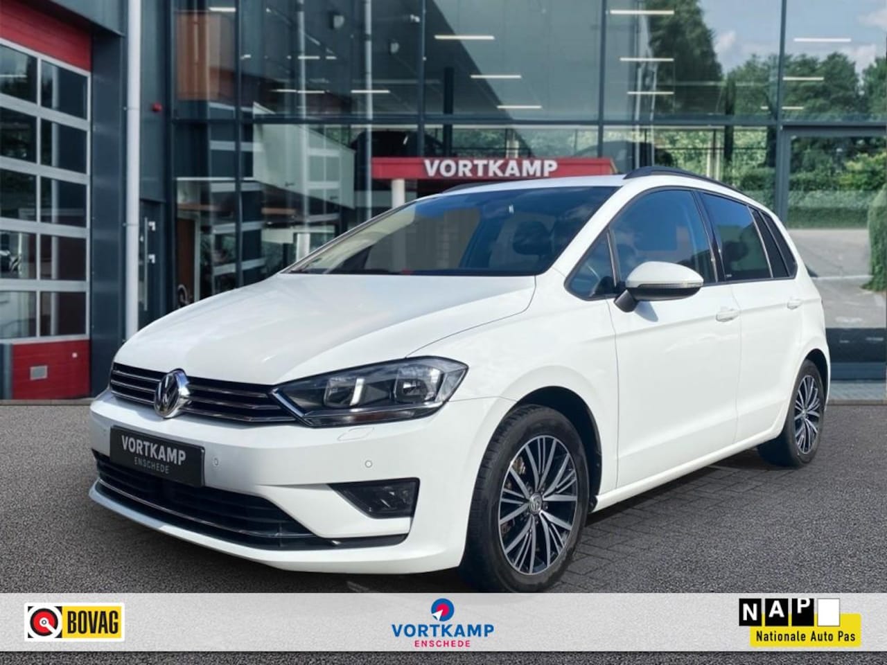 Volkswagen Golf Sportsvan - 1.4 TSI DSG ALLSTAR TREKHAAK/CAMERA/NAVI/CRUISE/STOELVERW - AutoWereld.nl